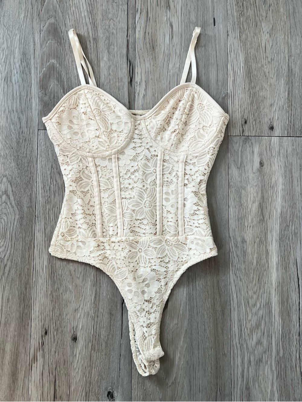 SHEIN Cream Floral Lace Bustier Thong Bodysuit